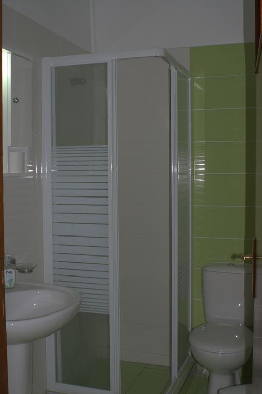 Nikolaki Rooms Pórto Ráfti Extérieur photo